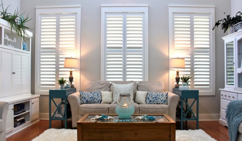 Boise modern house with plantation shutters 